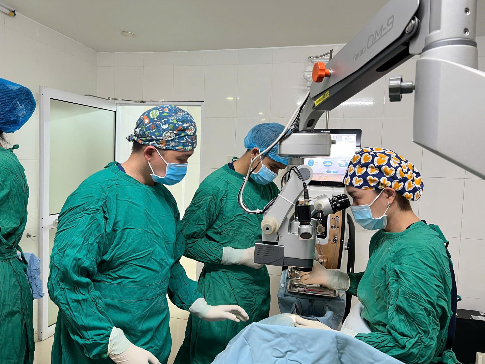 z7236600344535_4fb3b9ed15a040cfbb121778fbac2203