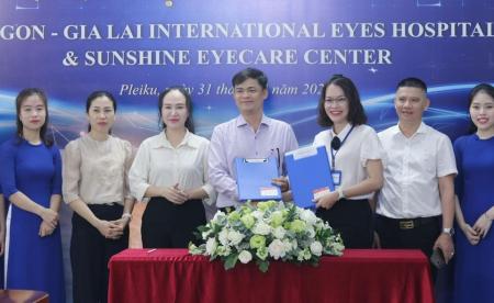 Bệnh viện Mắt Quốc Tế Sài Gòn - Gia Lai ký kết hợp tác chuyên môn với Sunshine Eyecare Center