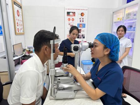 Tiên Phong Điều Trị Võng Mạc Tiểu Đường - Bệnh Viện Mắt Quốc Tế Sài Gòn - Gia Lai: Triệu Chứng, Chẩn Đoán và Phương Pháp Điều Trị